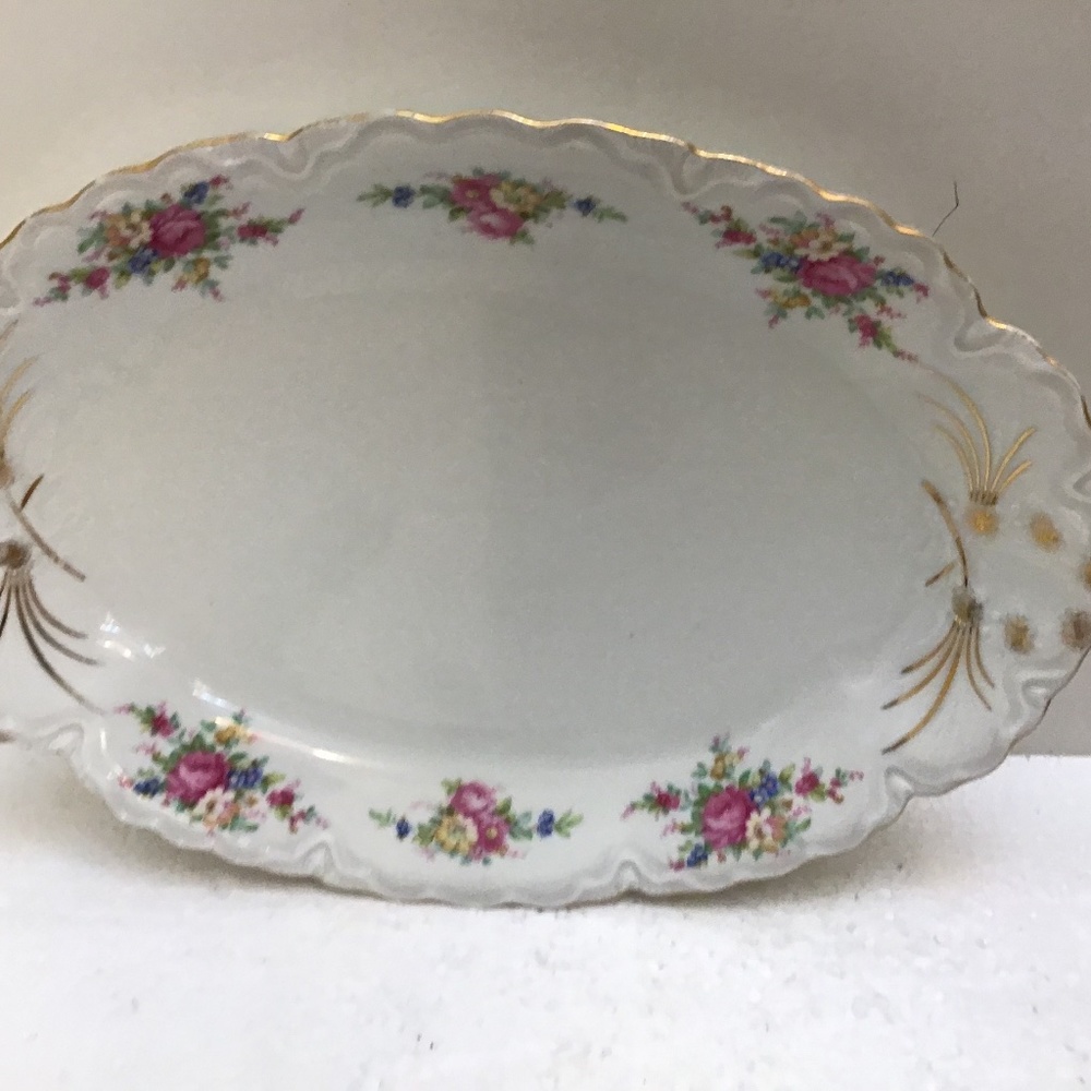 Porcelain Thun Bohemia Platter with Pink Roses Dining Dishes Home Accents